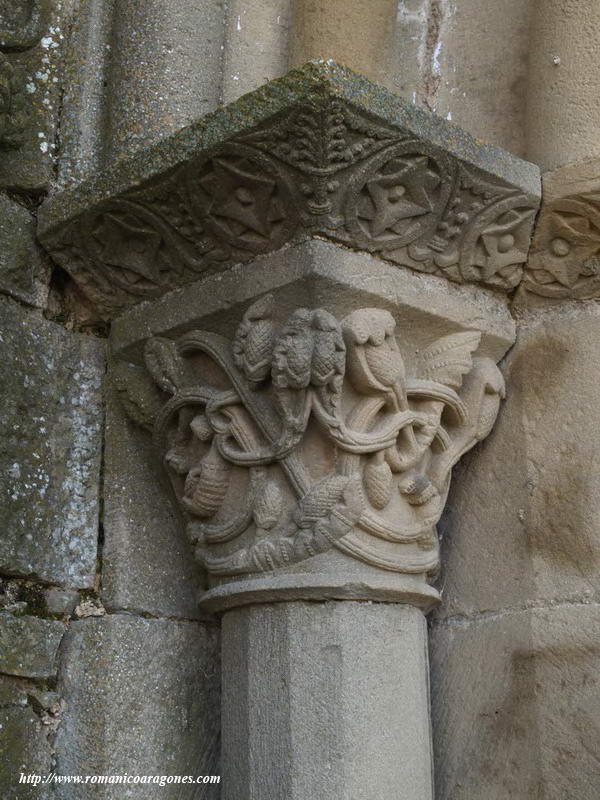 CAPITEL DE ENTRELAZOS